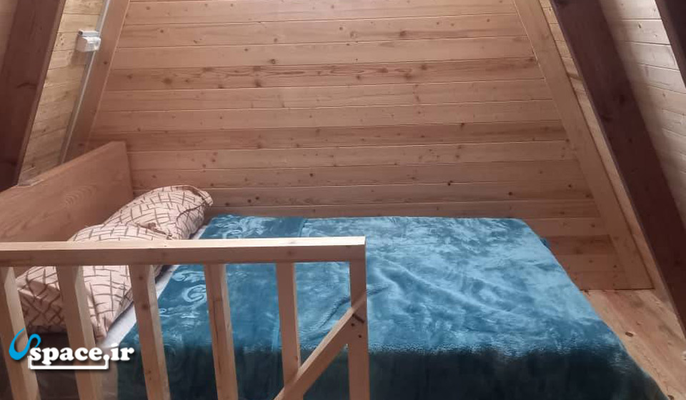 نمای داخلی اتاق خواب کلبه سوئیسی برکه - شیرگاه - مرزیکلا - روستای سیاه درکا